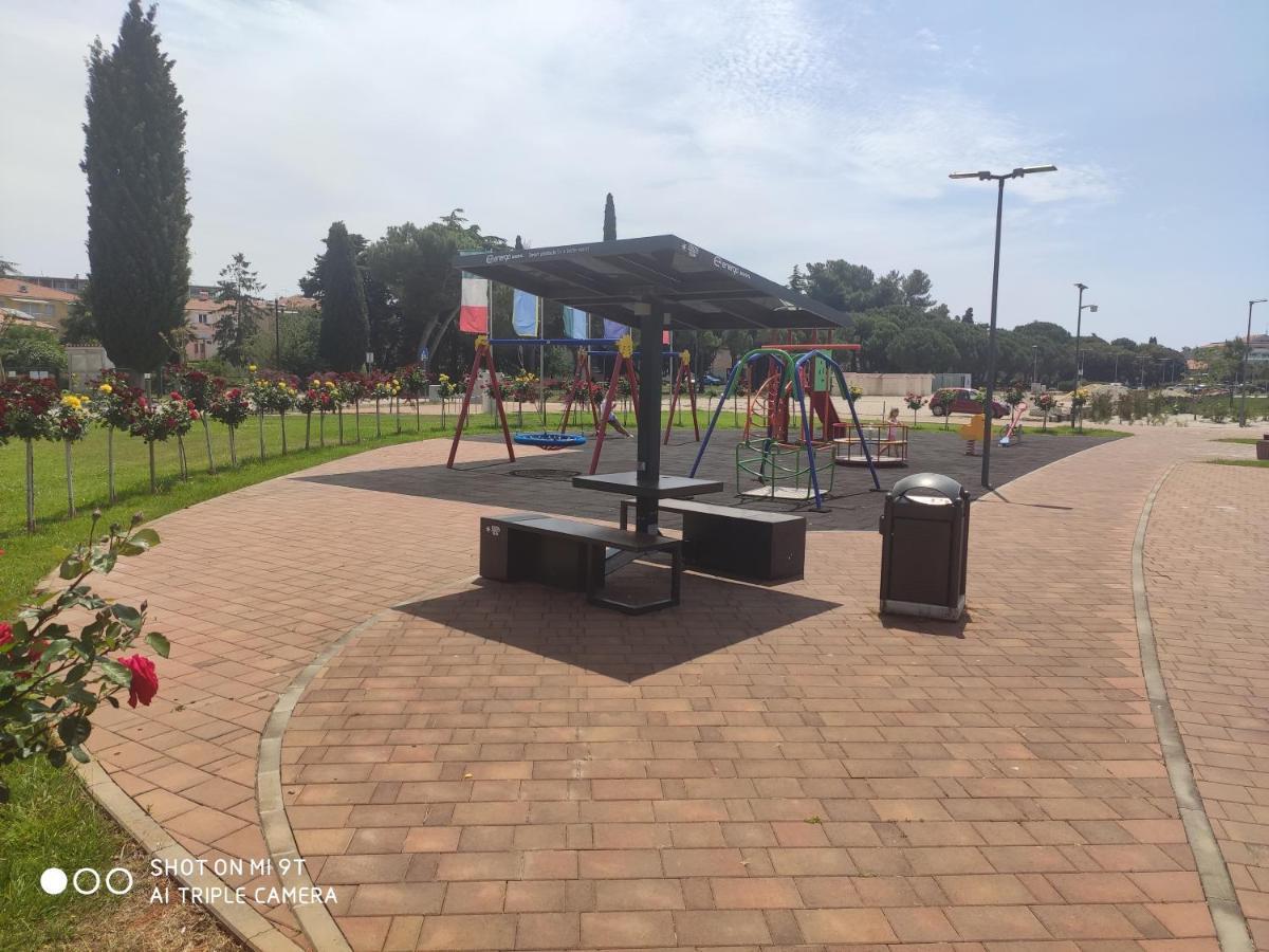 Dolce Vita City Center Умаг Екстер'єр фото